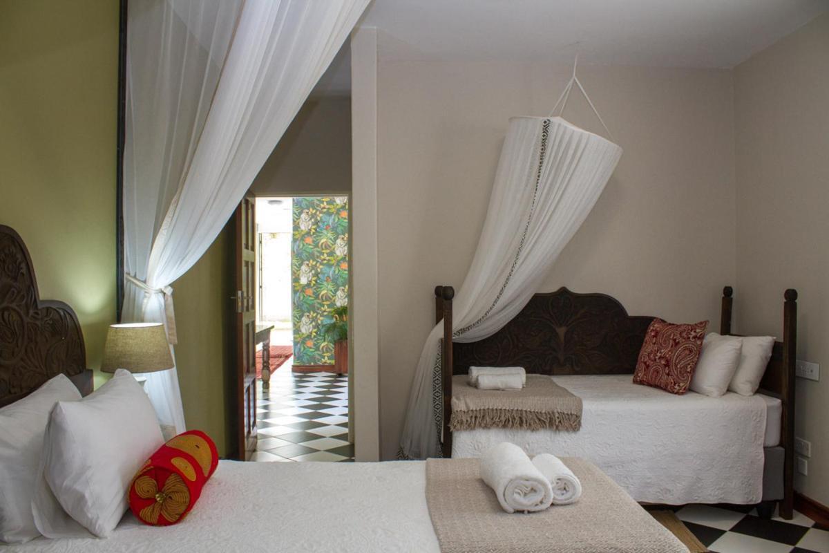 528 Victoria Falls Guest House Room photo